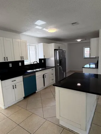 $3,800 | 6230 Northwest 18th Court, Sunrise, FL 33313