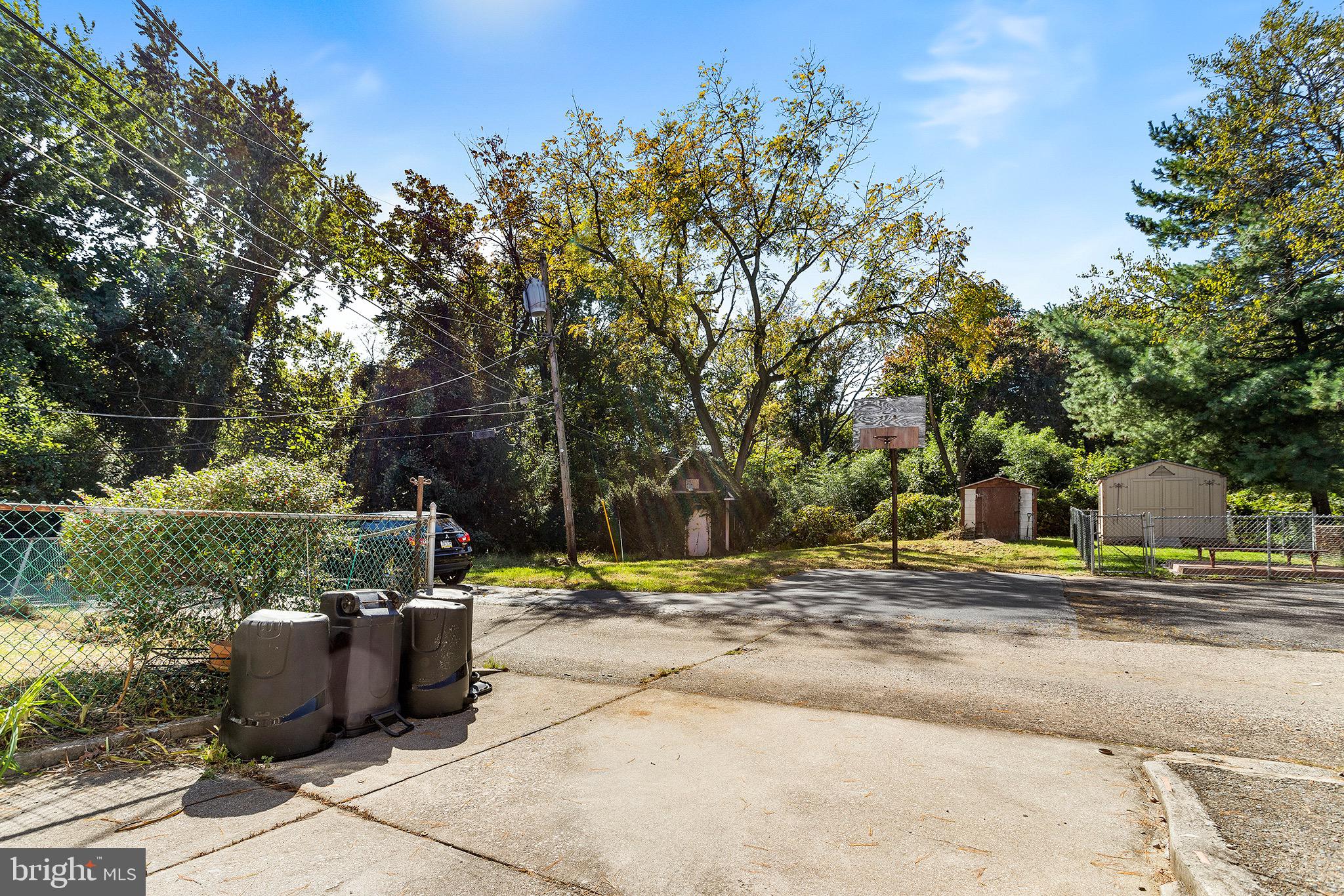 1016 Windsor Road Darby, PA 19023 - Photo 22 of 24