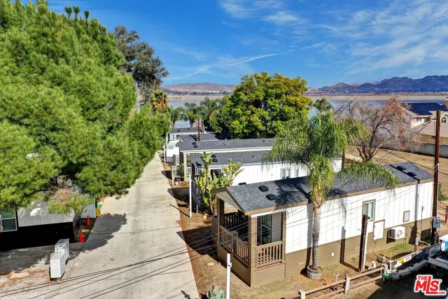 $1,535 | 17650 Grand Avenue, Unit 204, Lake Elsinore, CA 92530