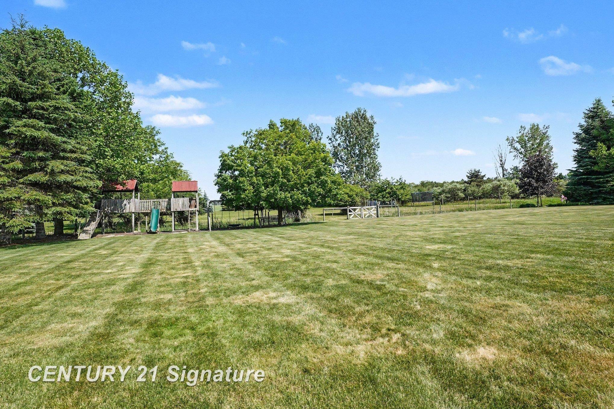 3790 North Gleaner Road Freeland, MI 48623 - Photo 35 of 45