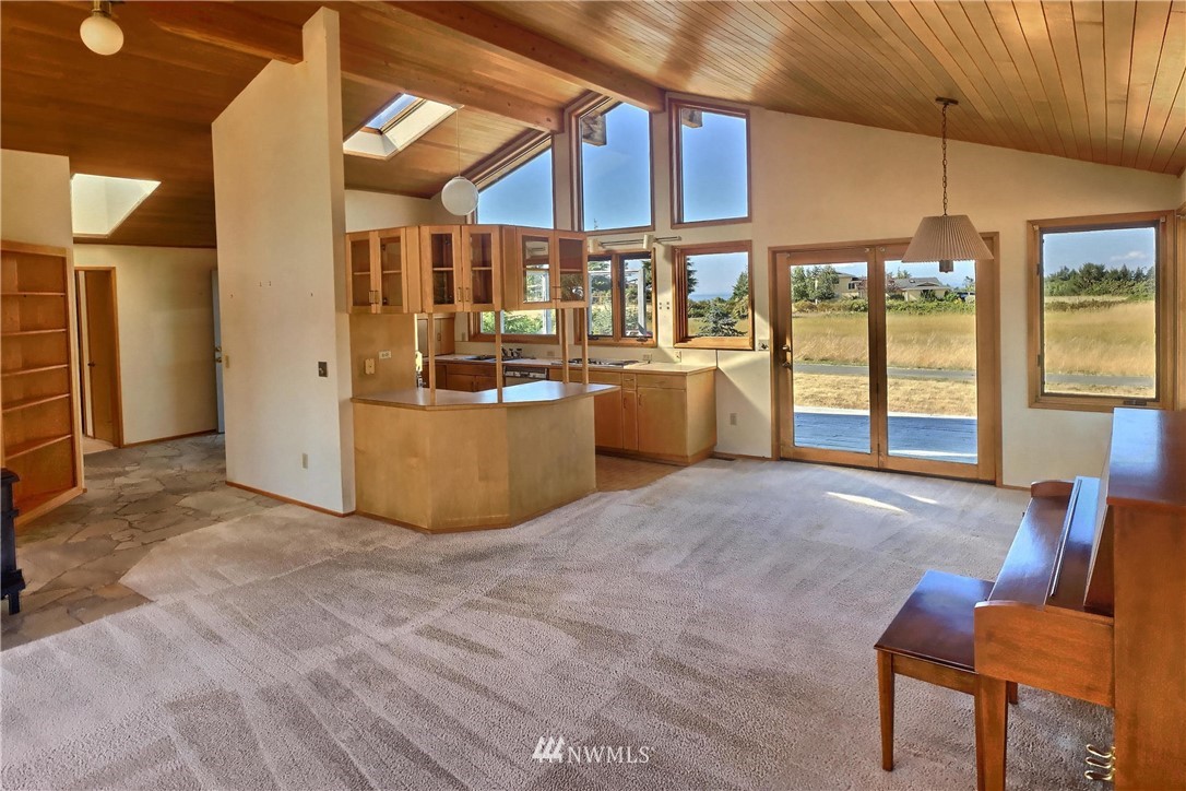181 Sundial Loop Sequim, WA 98382 - Photo 3 of 16