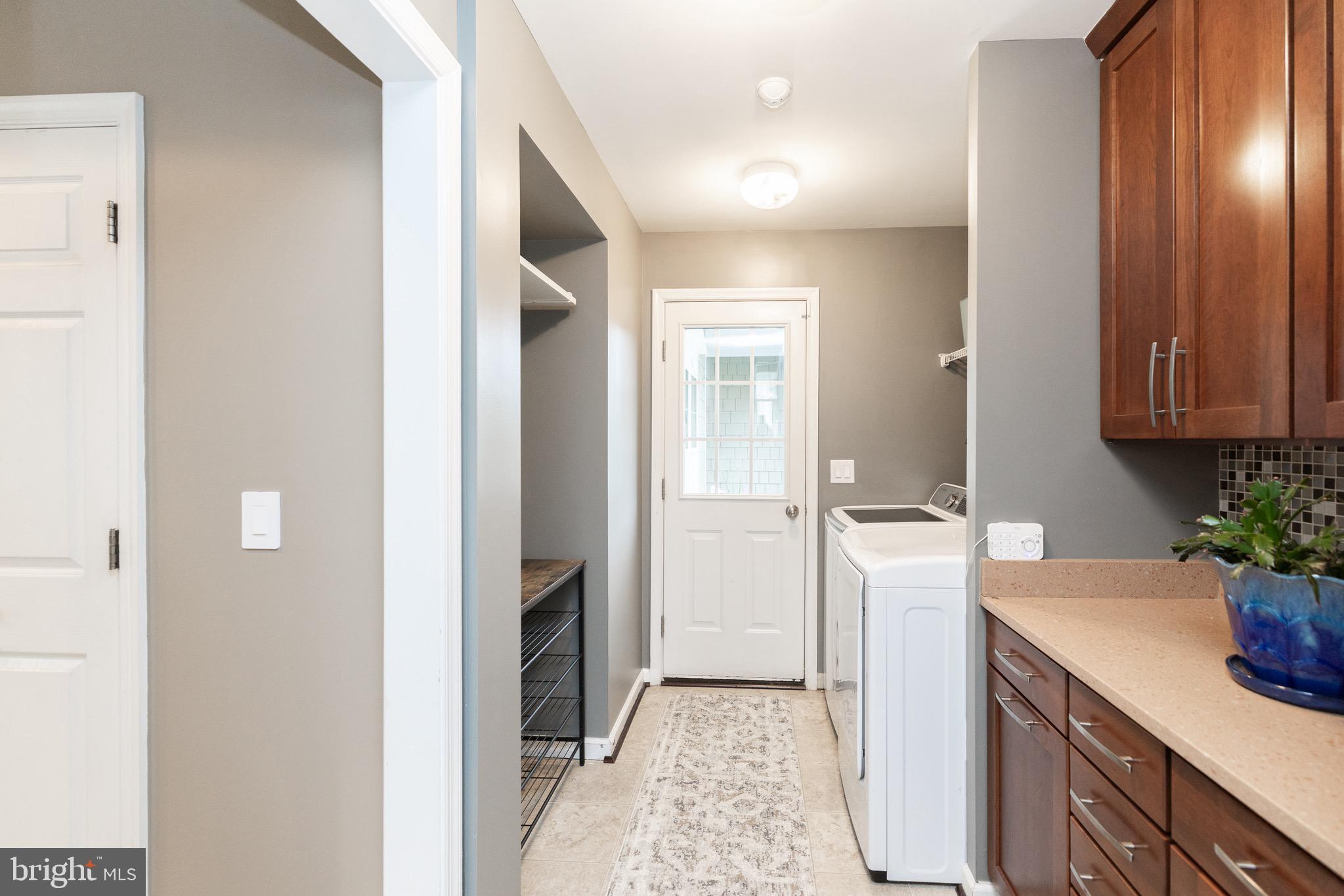 100 Setting Sun Court Stephenson, VA 22656 - Photo 22 of 71 Mudroom/Laundry