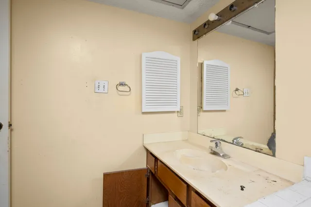 $800 | 2816 South Bartell Drive, Unit B26, Houston, TX 77054