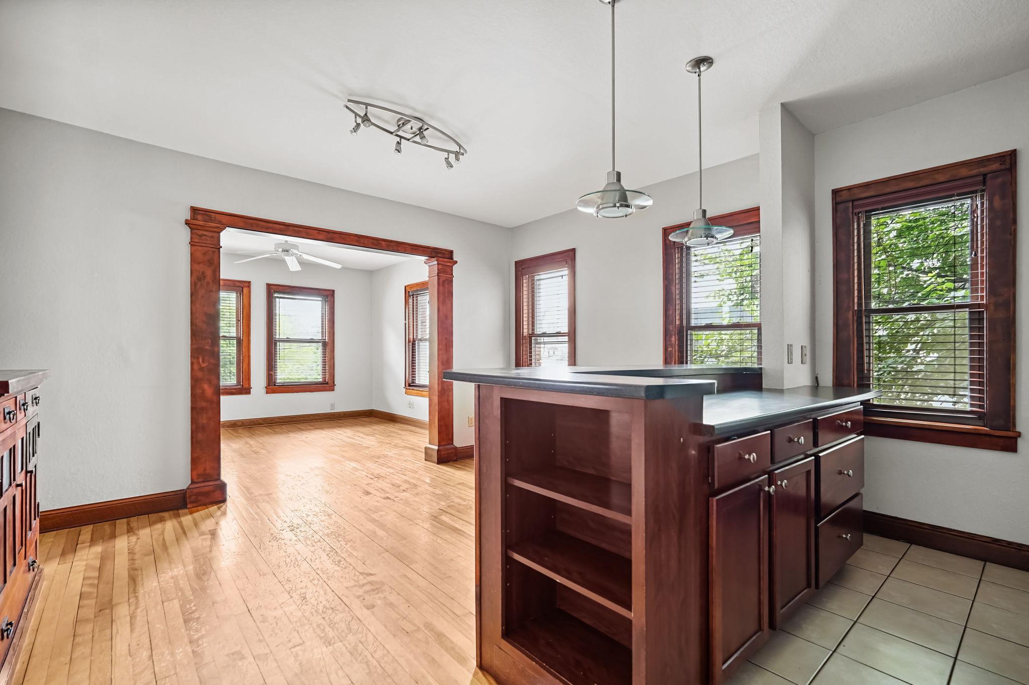 1812 Clinton Avenue, Unit 203 Minneapolis, MN 55404 - Photo 1 of 16