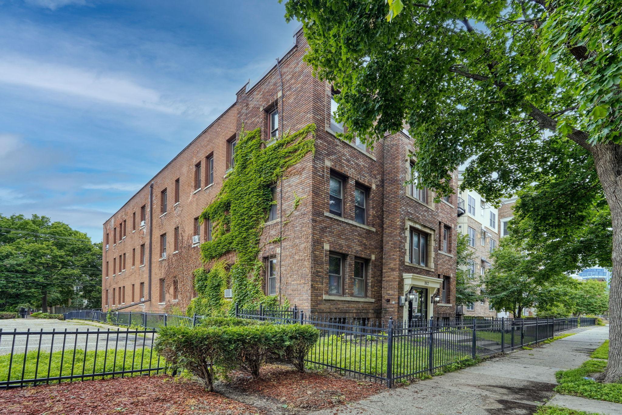 1812 Clinton Avenue, Unit 203 Minneapolis, MN 55404 - Photo 16 of 16