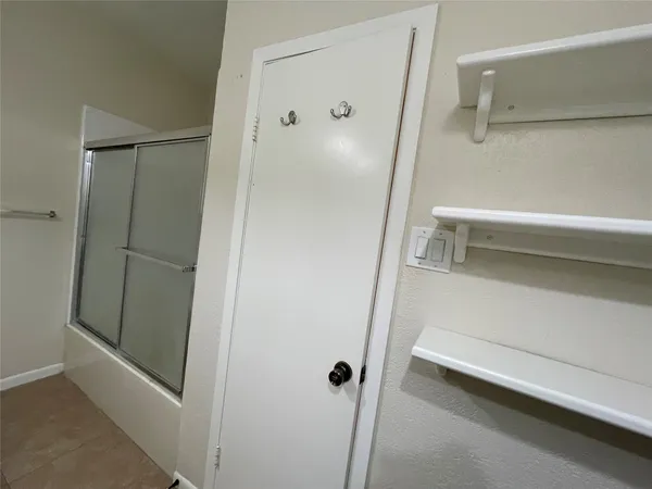 $1,850 | 12 Hallmark Drive, Panorama Village, TX 77304