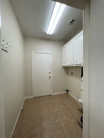 $1,895 | 12 Hallmark Drive, Panorama Village, TX 77304