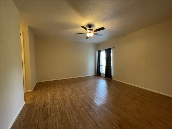 $1,850 | 12 Hallmark Drive, Panorama Village, TX 77304