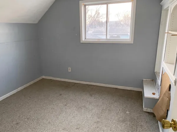 $122,000 | 321 South Main Street, Lake Crystal, MN 56055