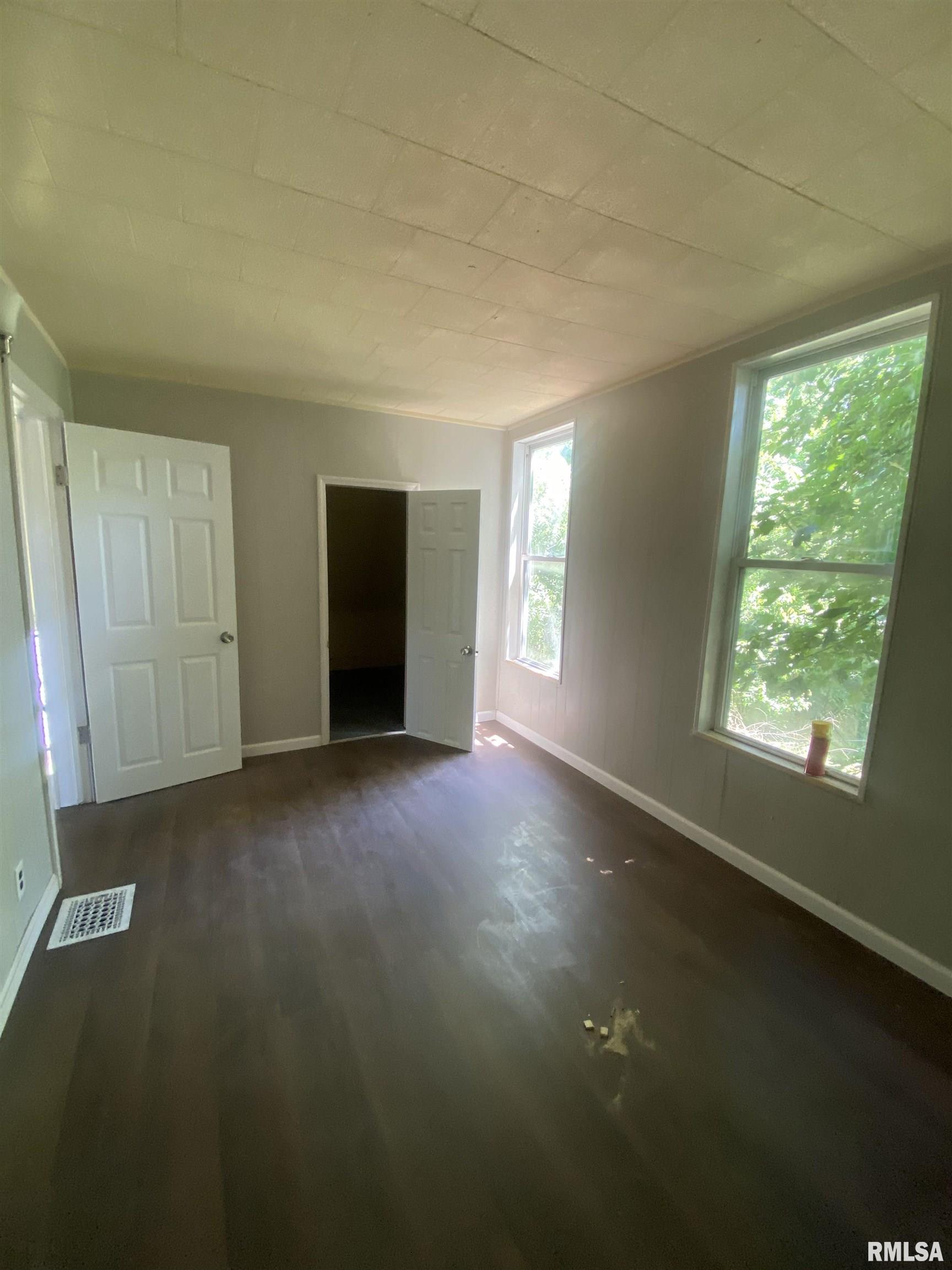 624 East Maple Street Canton, IL 61520 - Photo 18 of 29