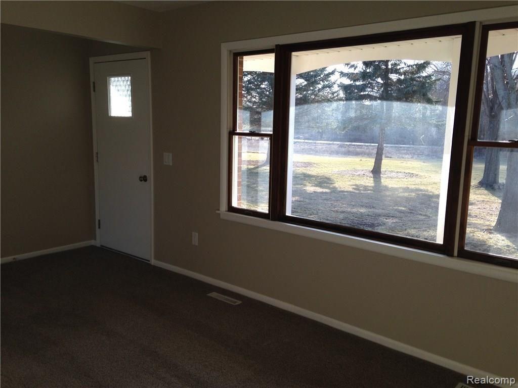 1045 North Kane Road Webberville, MI 48892 - Photo 13 of 48