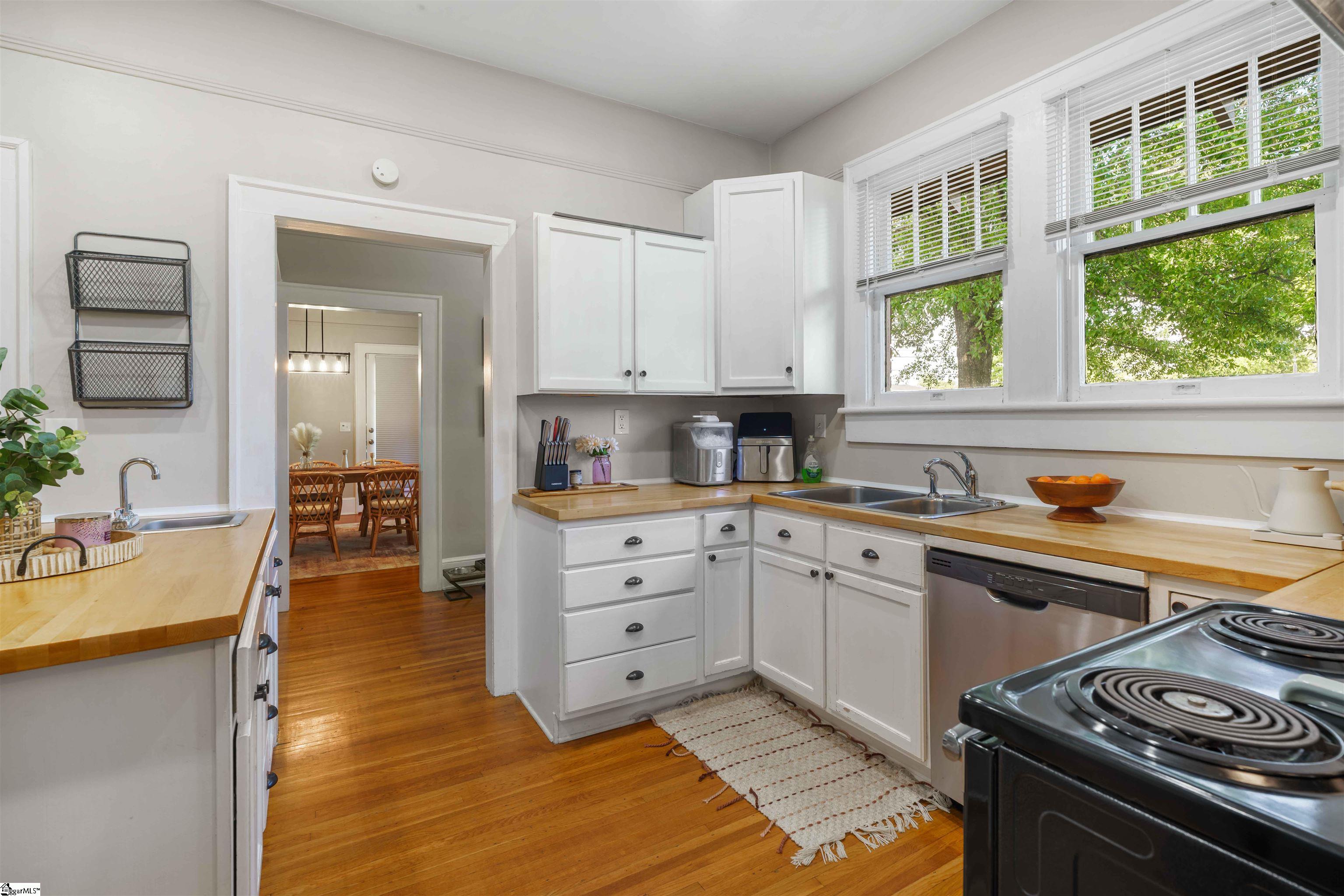 123 West Main Street Duncan, SC 29334 - Photo 11 of 50