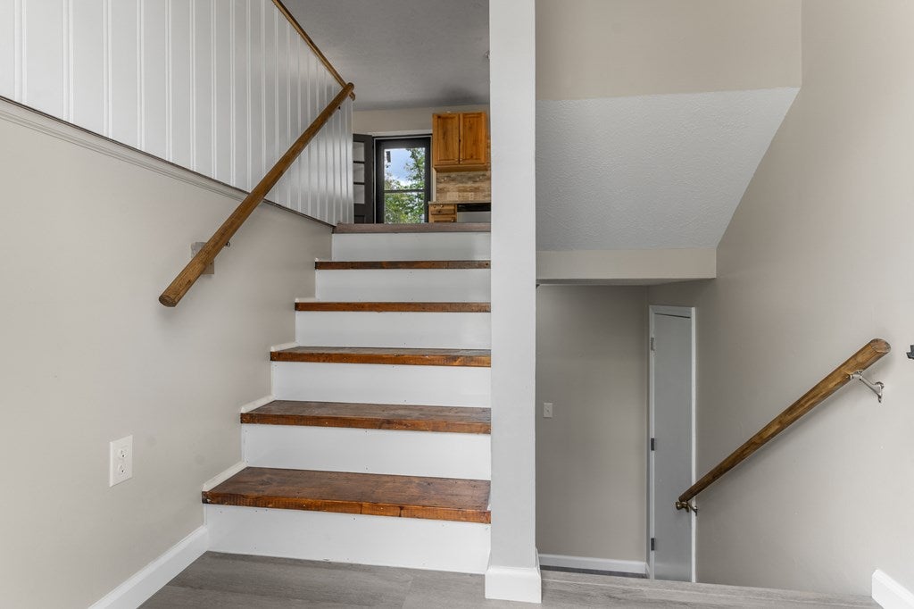 798 Edmonds Road Galax, VA 24333 - Photo 5 of 28 Gallery Image 5