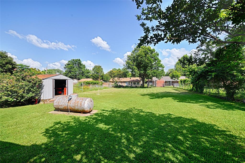 205 West Stark Road Seagoville, TX 75159 - Photo 36 of 39 a front view of a house with garden
