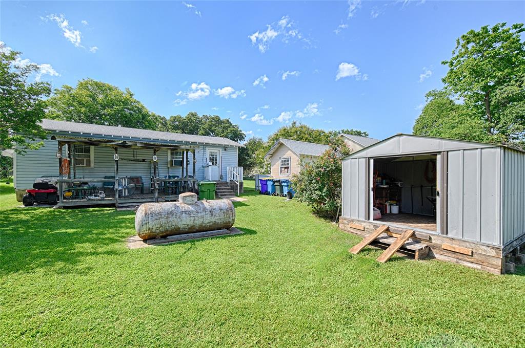 205 West Stark Road Seagoville, TX 75159 - Photo 39 of 39 a view of a backyard with furniture and garden