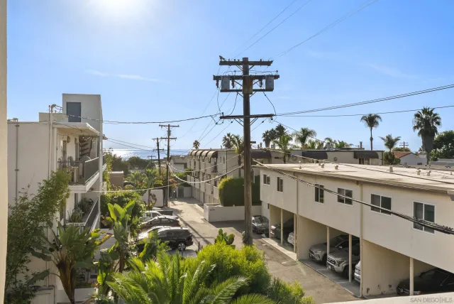 $1,900,000 | 372 Playa Del Norte Street, La Jolla, CA 92037