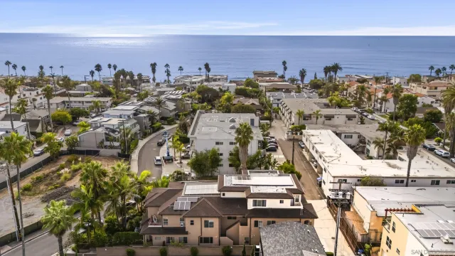 $1,900,000 | 372 Playa Del Norte Street, La Jolla, CA 92037