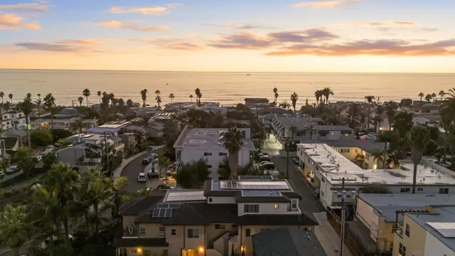 $1,900,000 | 372 Playa Del Norte Street, La Jolla, CA 92037