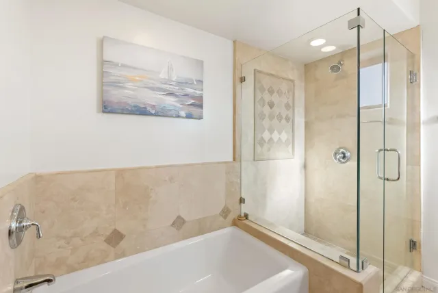 $1,900,000 | 372 Playa Del Norte Street, La Jolla, CA 92037