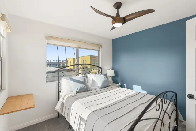 $1,900,000 | 372 Playa Del Norte Street, La Jolla, CA 92037