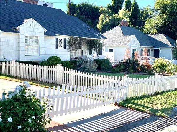 $5,500 | 4743 Halbrent Avenue, Sherman Oaks, CA 91403