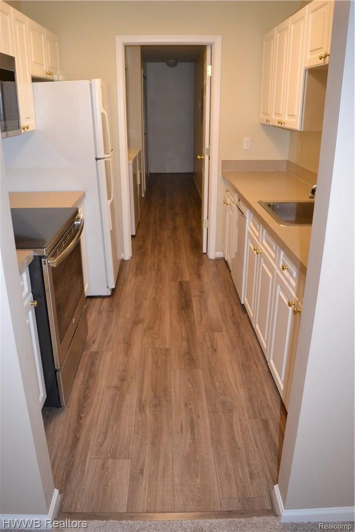 Dining Room to Kitchen