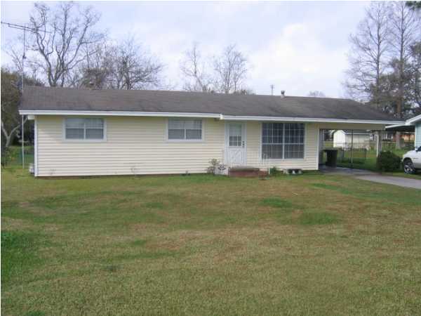 916 Weeks Island Road New Iberia, LA 70560 - Photo 1 of 10 Primary Photo