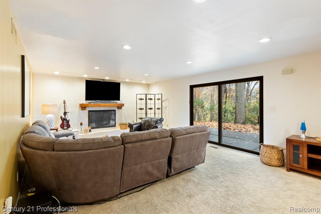 28664 West 12 Mile Road Farmington Hills, MI 48334 - Photo 33 of 49