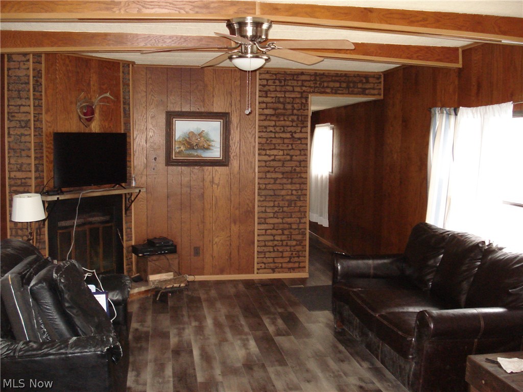 5678 Anderson Road Pierpont, OH 44082 - Photo 3 of 18 Gallery Image 3