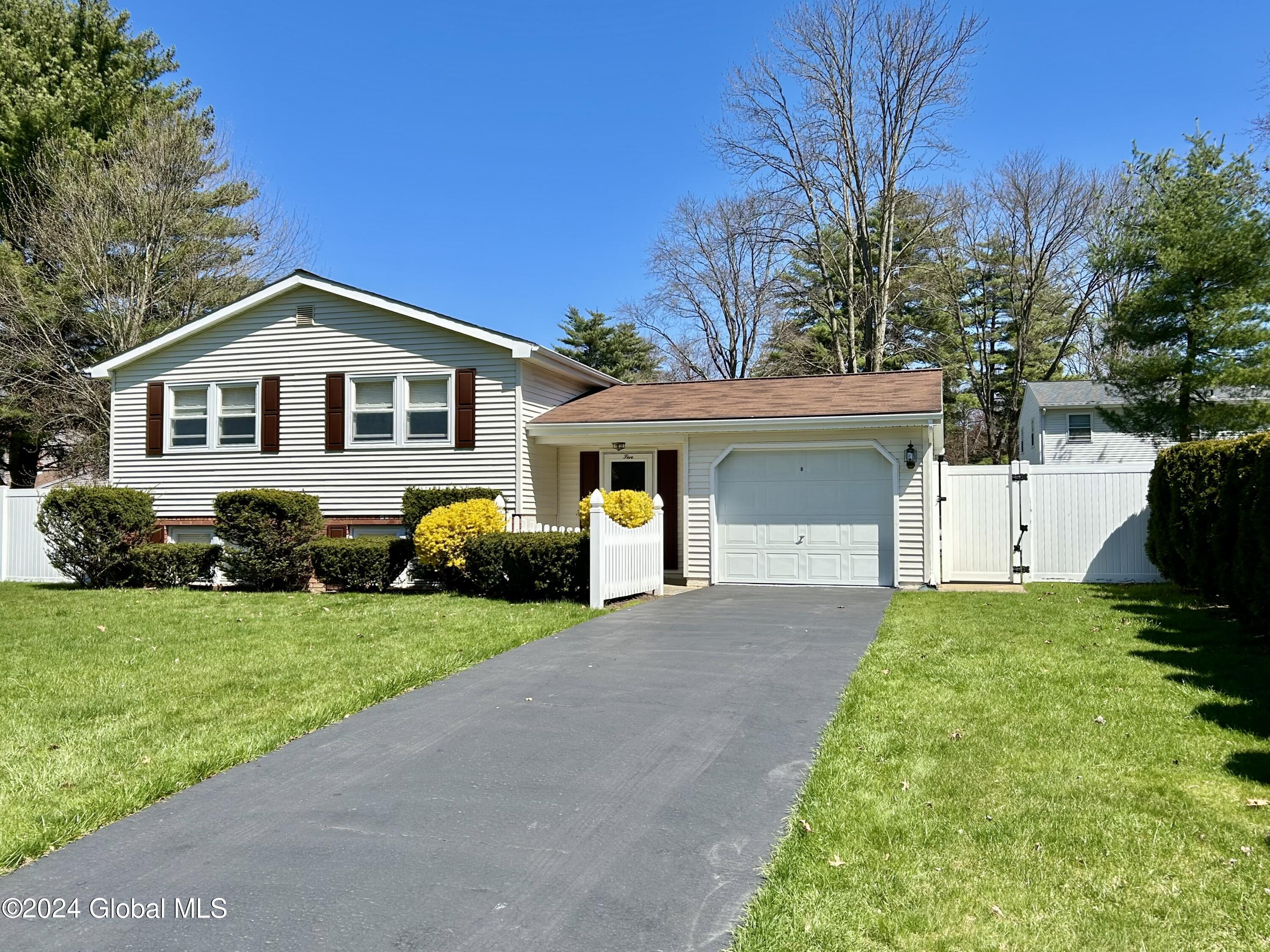 5 Haystack Road Clifton Park, NY 12065 - Photo 1 of 22 Exterior Front Close Right Side
