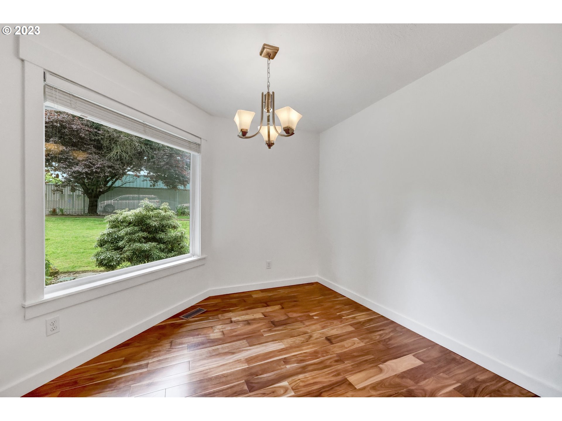 14575 Southwest Walker Road, Unit B7 Beaverton, OR 97006 - Photo 11 of 28 Gallery Image 11