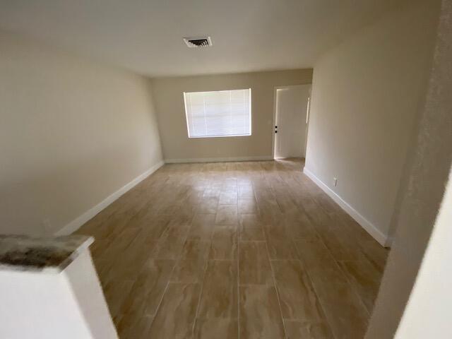 601 Silver Beach Road, Unit 609 Riviera Beach, FL 33403 - Photo 4 of 10 IMG_1261