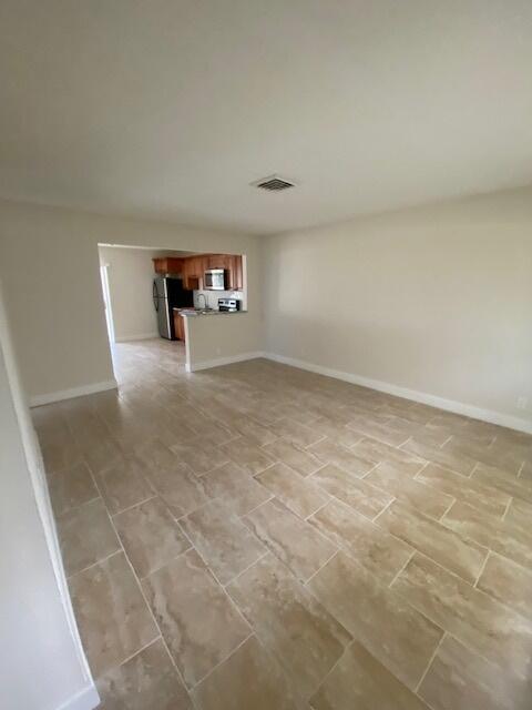 601 Silver Beach Road, Unit 609 Riviera Beach, FL 33403 - Photo 5 of 10 Exterior Front