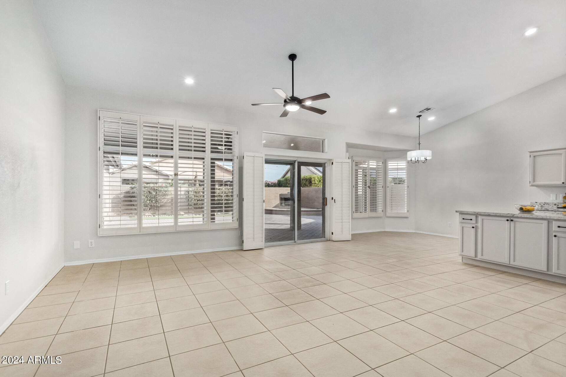 15070 Piccadilly Road Goodyear, AZ 85395 - Photo 8 of 42 08 - Piccadilly