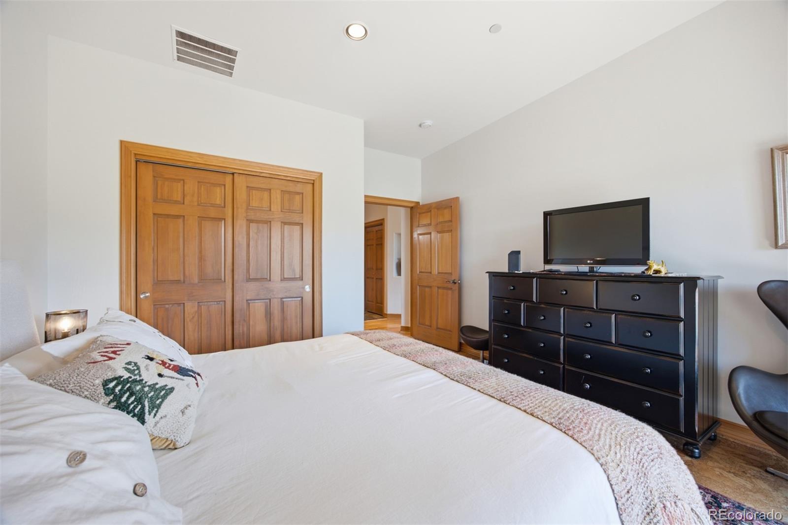 275 Main Street, Unit R403 Edwards, CO 81632 - Photo 25 of 36 Gallery Image 25