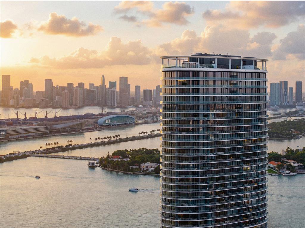 500 Alton Road, Unit 3903 04 Miami Beach, FL 33139 - Photo 32 of 72 a picture of city view