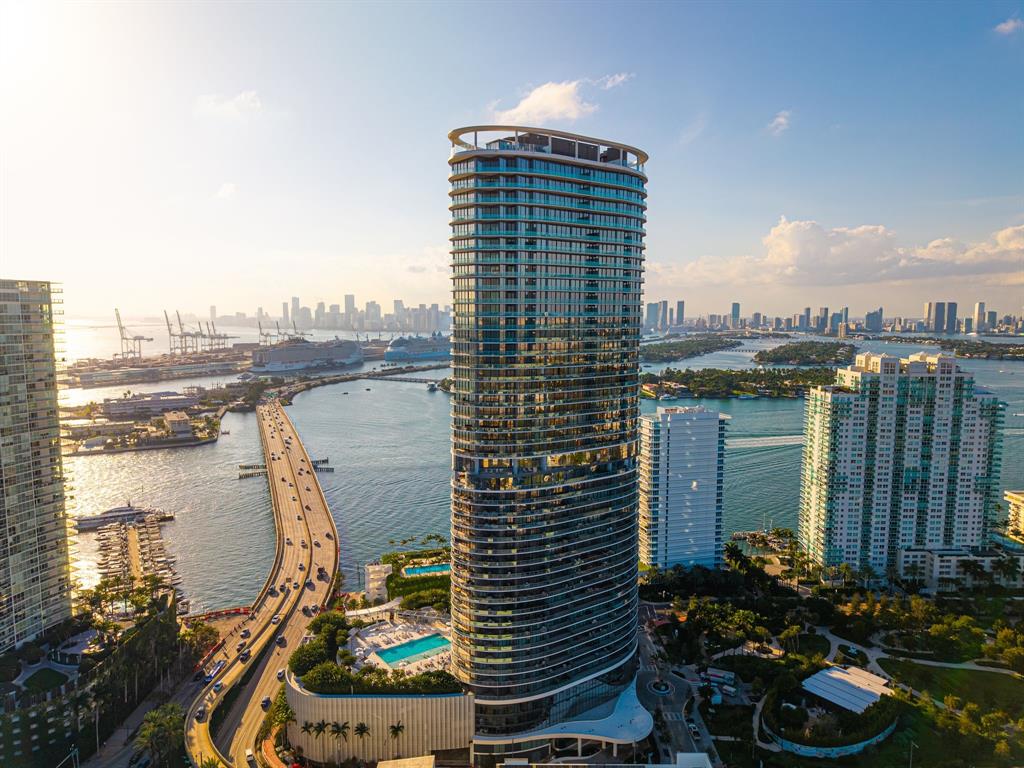 500 Alton Road, Unit 3903 04 Miami Beach, FL 33139 - Photo 33 of 72