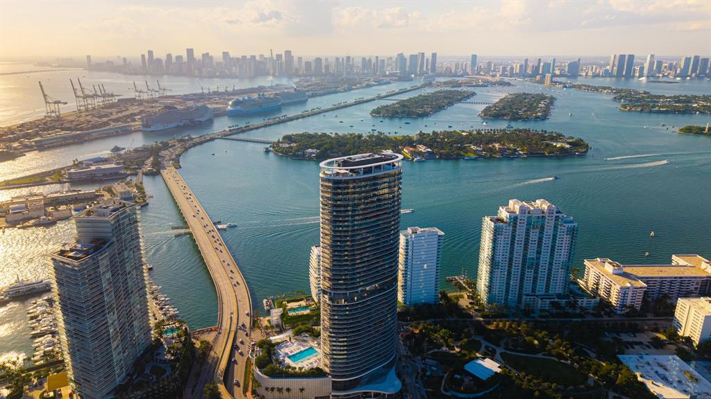 500 Alton Road, Unit 3903 04 Miami Beach, FL 33139 - Photo 35 of 72