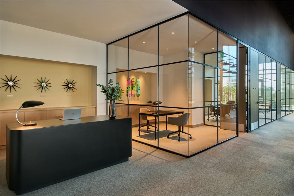 500 Alton Road, Unit 3903 04 Miami Beach, FL 33139 - Photo 61 of 72 Co-working space