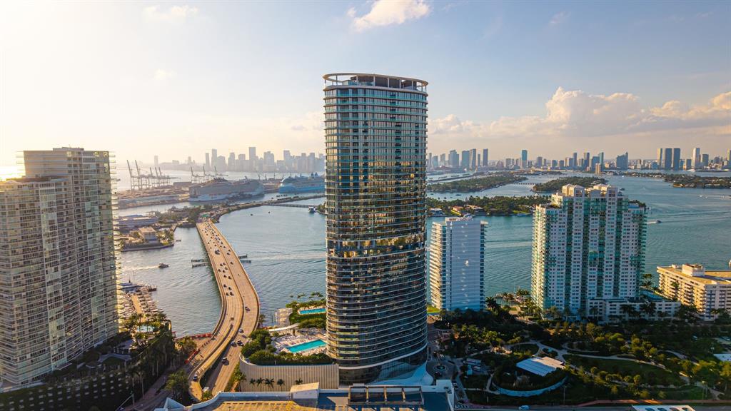 500 Alton Road, Unit 3903 04 Miami Beach, FL 33139 - Photo 71 of 72 a picture of city view