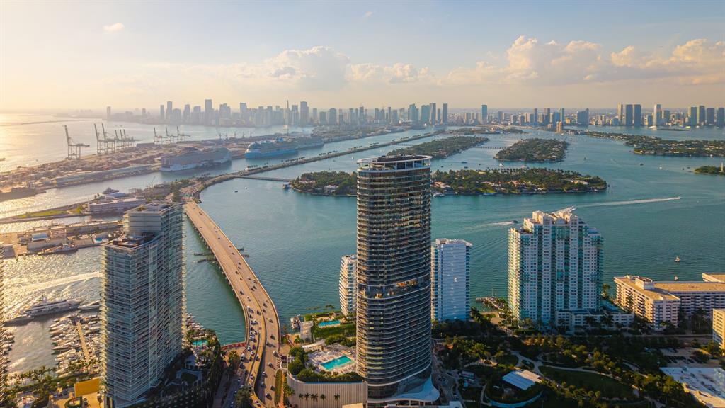 500 Alton Road, Unit 3903 04 Miami Beach, FL 33139 - Photo 72 of 72 a view of a city and a lake view