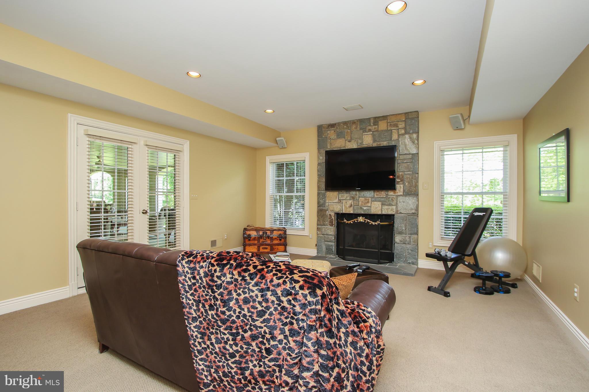 8322 Roxborough Loop Gainesville, VA 20155 - Photo 26 of 37 Rec Room