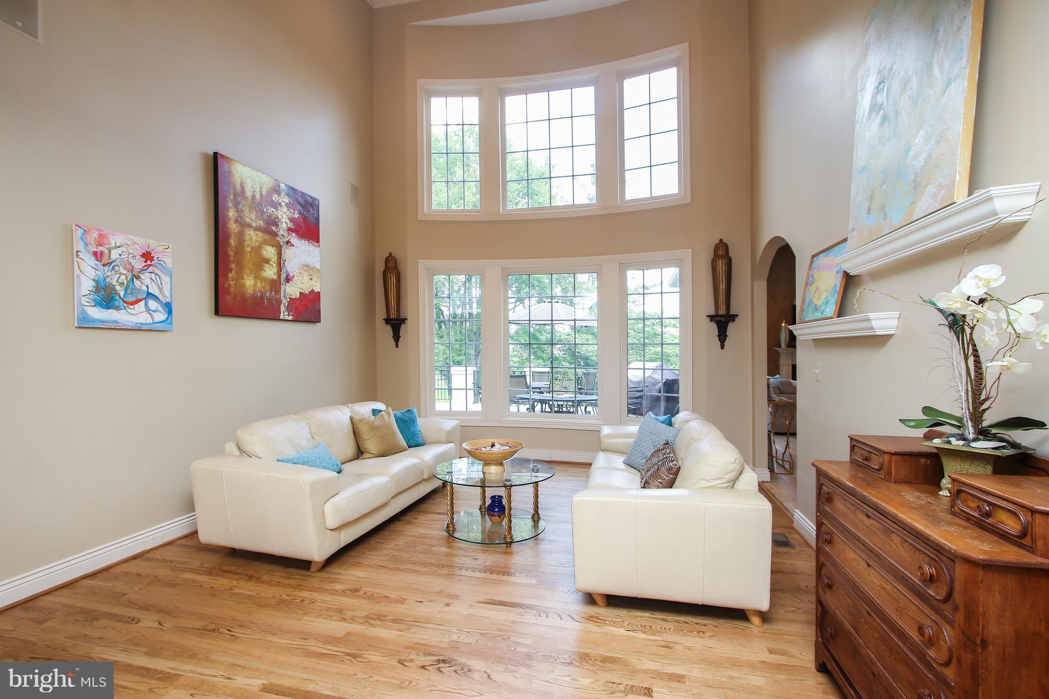 8322 Roxborough Loop Gainesville, VA 20155 - Photo 6 of 37 Living Room