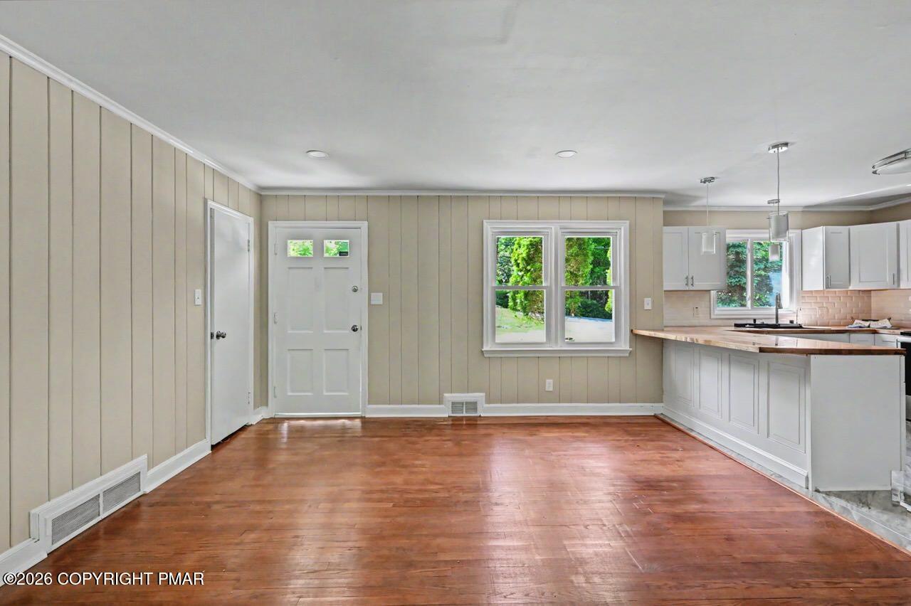 754 Carlton Road Tobyhanna, PA 18466 - Photo 8 of 57 754 Carlton Rd 06 Large