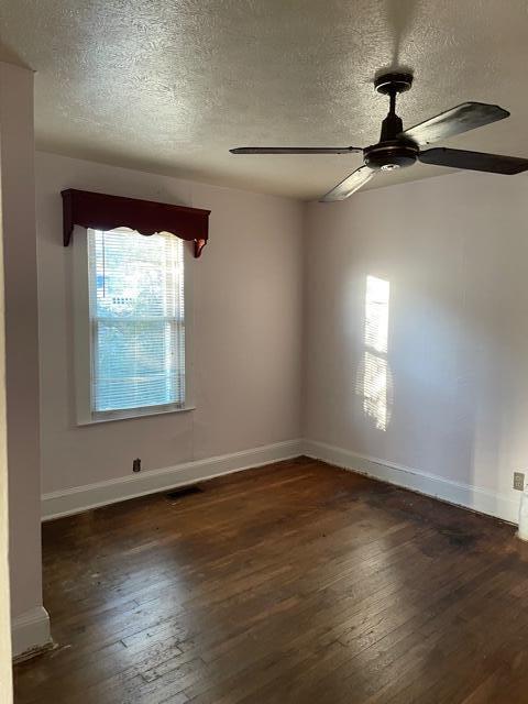 1333 Columbia Road Bristol, TN 37620 - Photo 6 of 9 IMG_6721