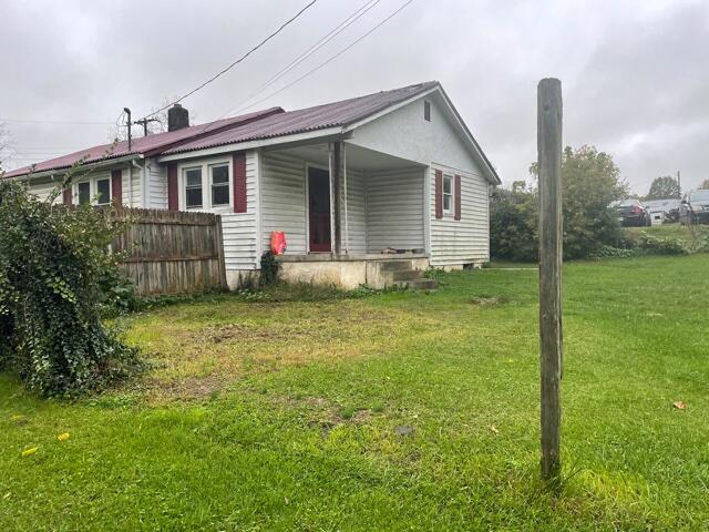 1333 Columbia Road Bristol, TN 37620 - Photo 8 of 9 IMG_6617