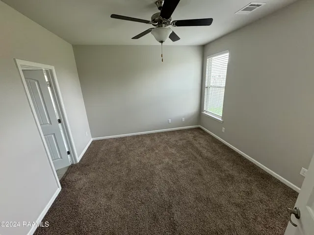 $1,895 | 104 Garden Oaks Avenue, Youngsville, LA 70592