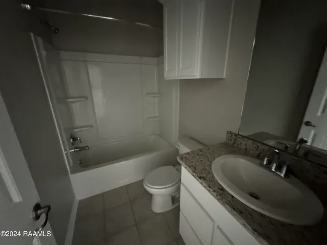 $1,895 | 104 Garden Oaks Avenue, Youngsville, LA 70592