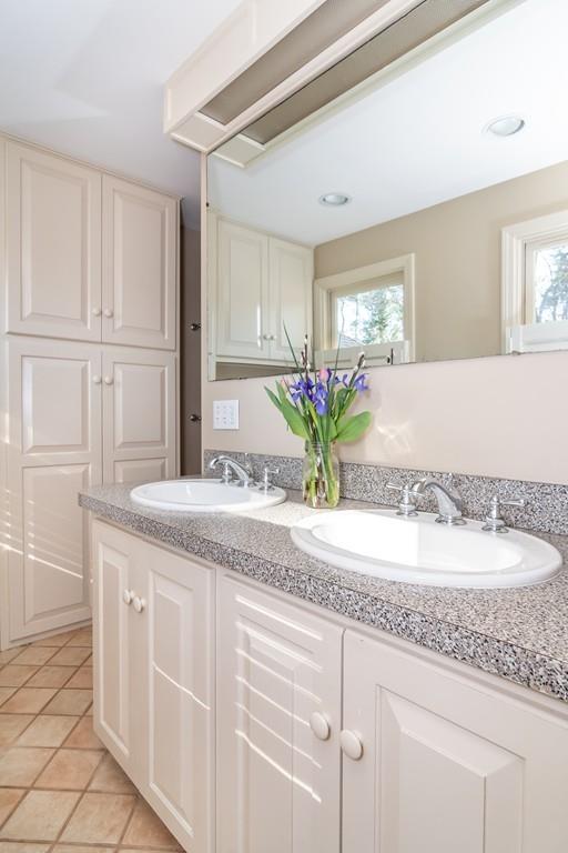 33 Moore Road Wayland, MA 01778 - Photo 11 of 16