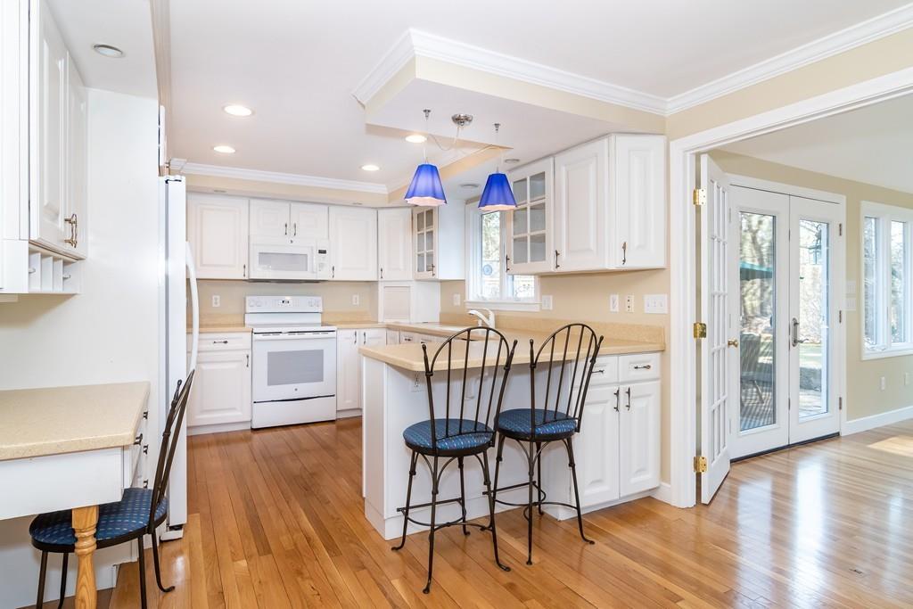 33 Moore Road Wayland, MA 01778 - Photo 3 of 16